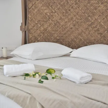 Blue Paradise Aparthotel 4*